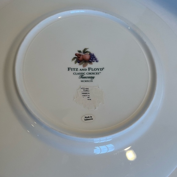 Fitz and Floyd Classic Choices Tuscany Dinner Plates Set of 3 - Picture 4 of 10